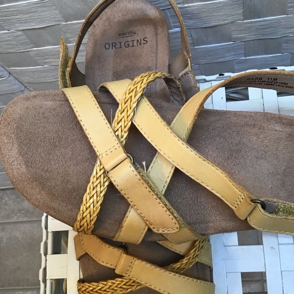 Earth Origins lightweight sandals